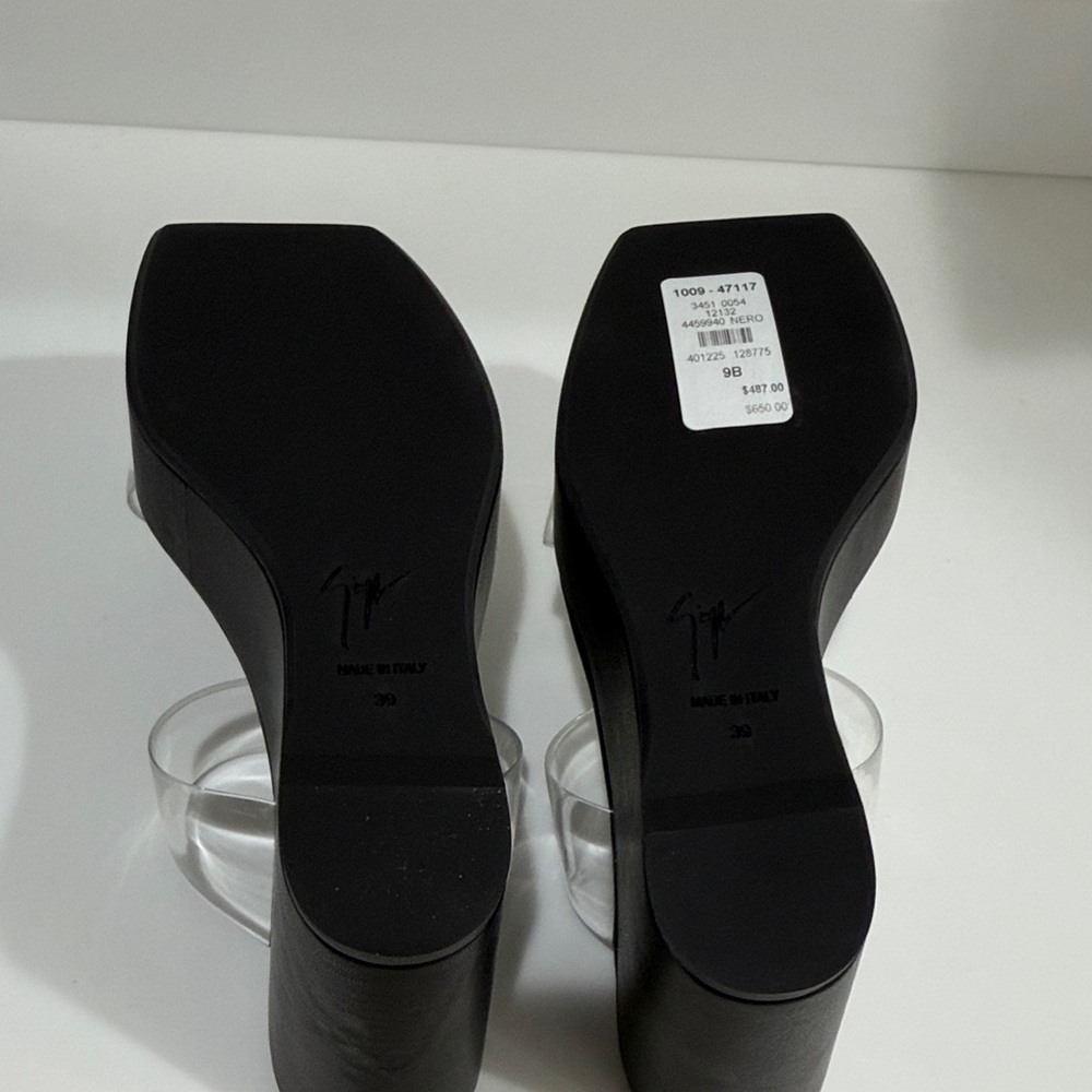 Giuseppe Zanotti Black and Clear Platform Sandals - Picture 4 of 4